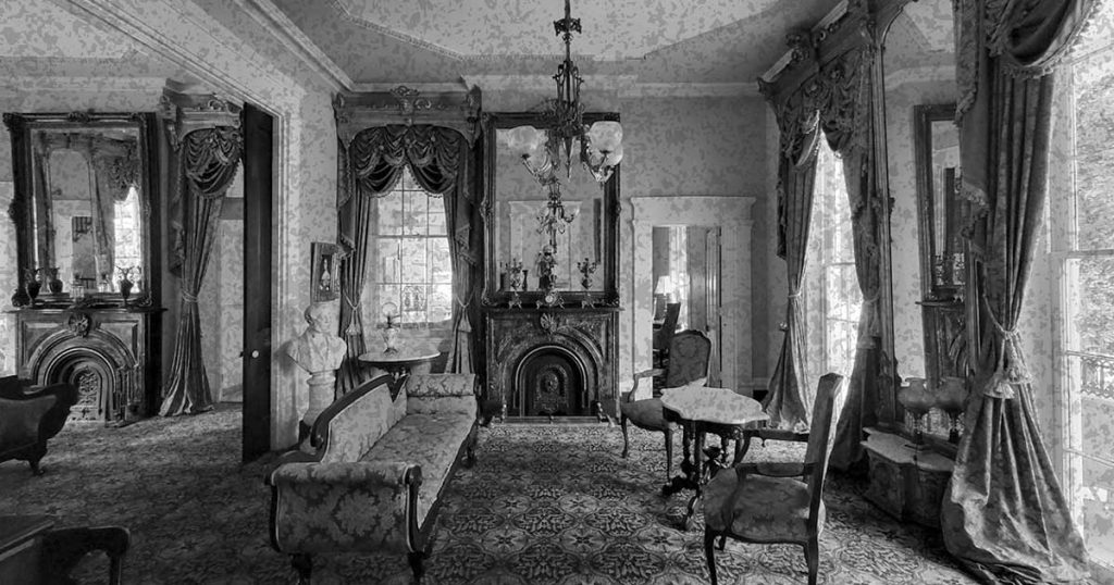 Haunted Cedar Grove Mansion Inn & Restaurant